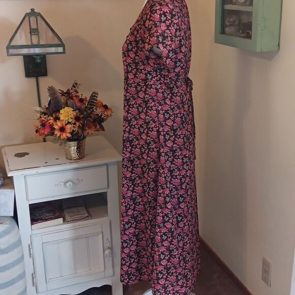 Croft and Barrow Floral Midi Dress - Picture 4 of 12